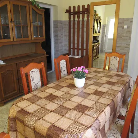 Gitta Apartman